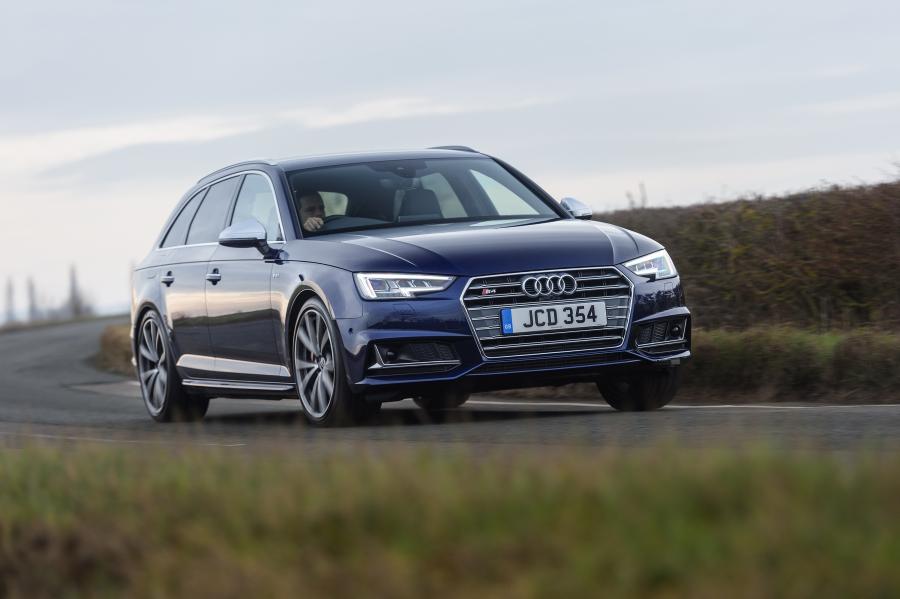  Audi S4 Avant (B9) 2017 года  (UK) (фото 9 из 31)